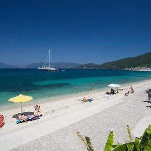 Happy Camp Mobile Homes In Karavomilos Camping